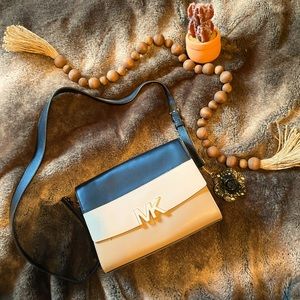 NWOT MICHAEL KORS CROSSBODY